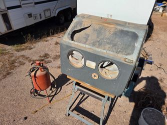 Sand blasting cabinet