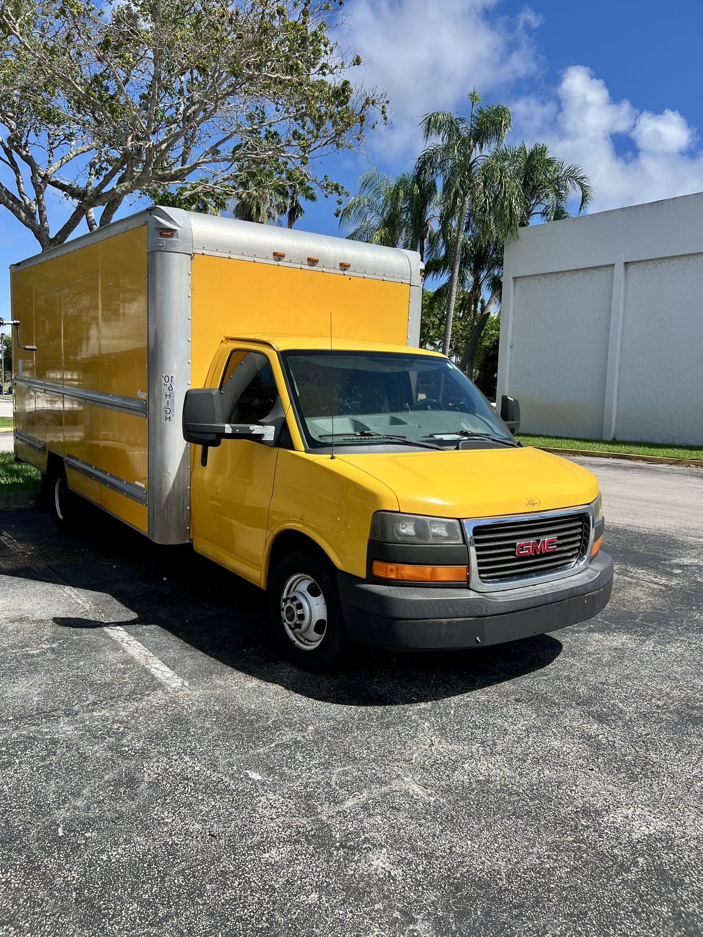 2011 Chevy 3500 Box Truck (CHEAP!!)