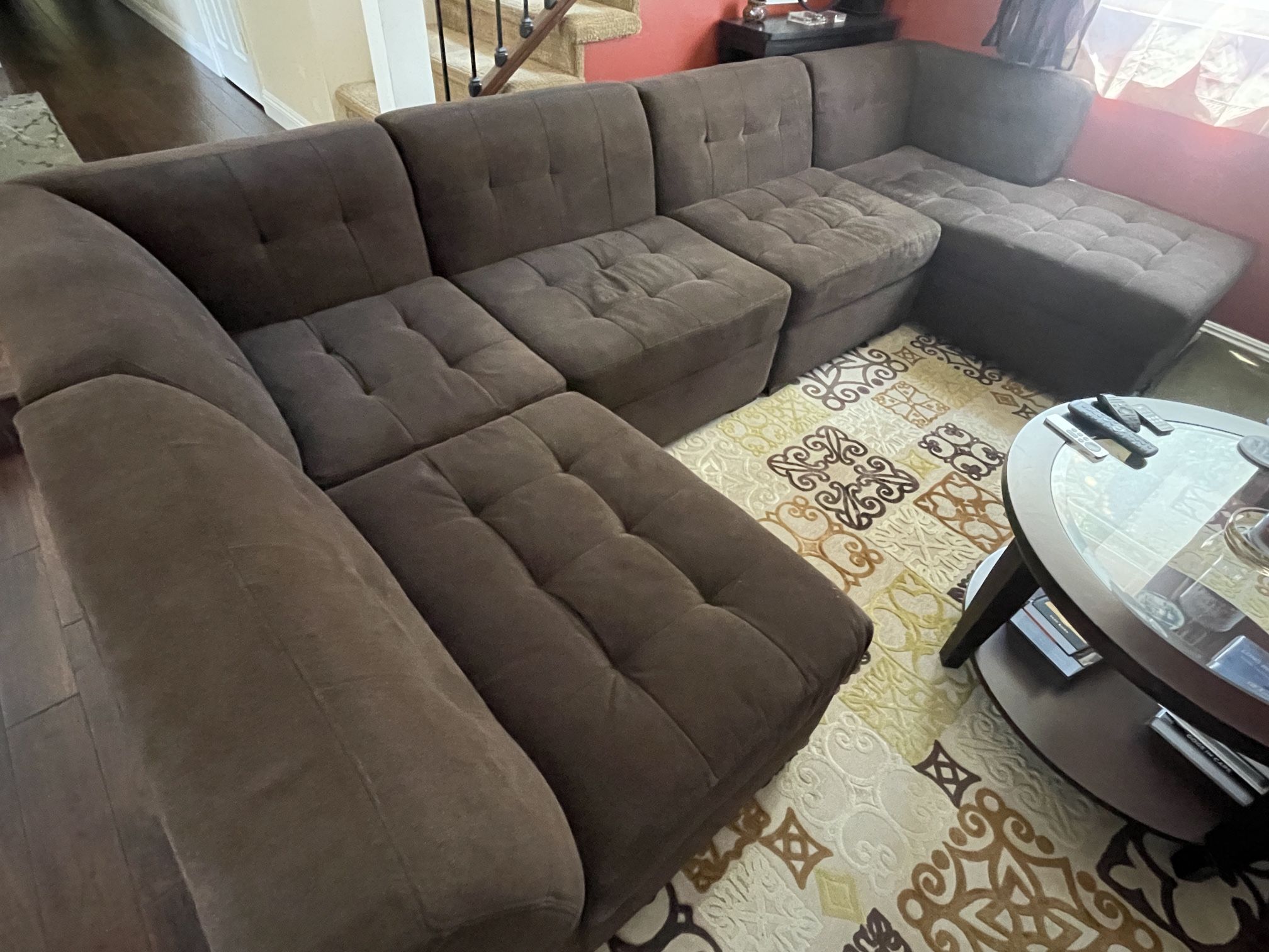Sectional Couch w/ Chaise