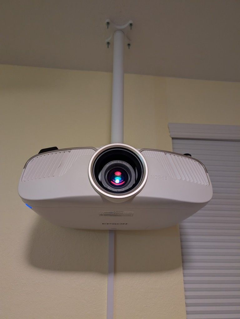 Epson 5040ub 4k Projector Mount And Screen