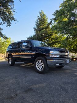 Chevy Suburban Lt