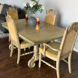 Dining Table with 8 Chairs 