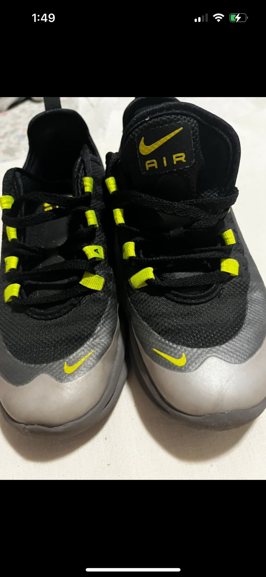 Nike Air Max Axis Youth Kids Size 3Y