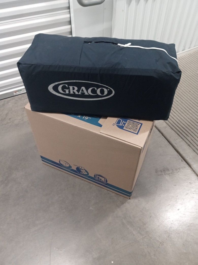 Graco  Pack And Play On The Go Play Yard Baby Folding Crib With Baby Mattress