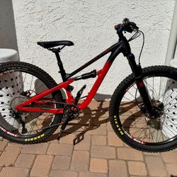 Mountain Bike Dual Suspension 10 Speed 24-26” Wheels