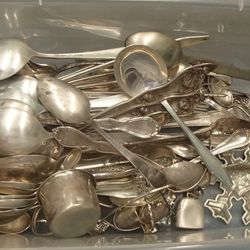 We buy Sterling and Pre 1964 Constitutional Silver coins