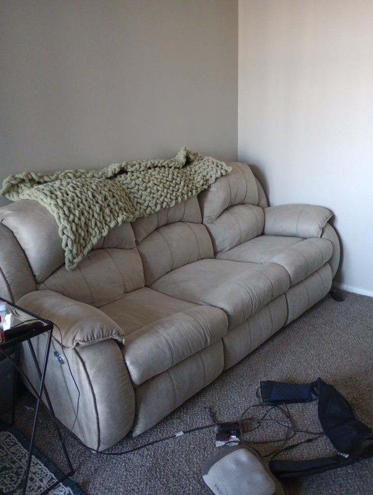 Electric Reclining Sofa