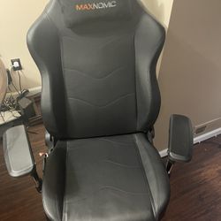 Maxnomic Big & Tall Gaming Chair – Like New – Heavy Duty – XL Model
