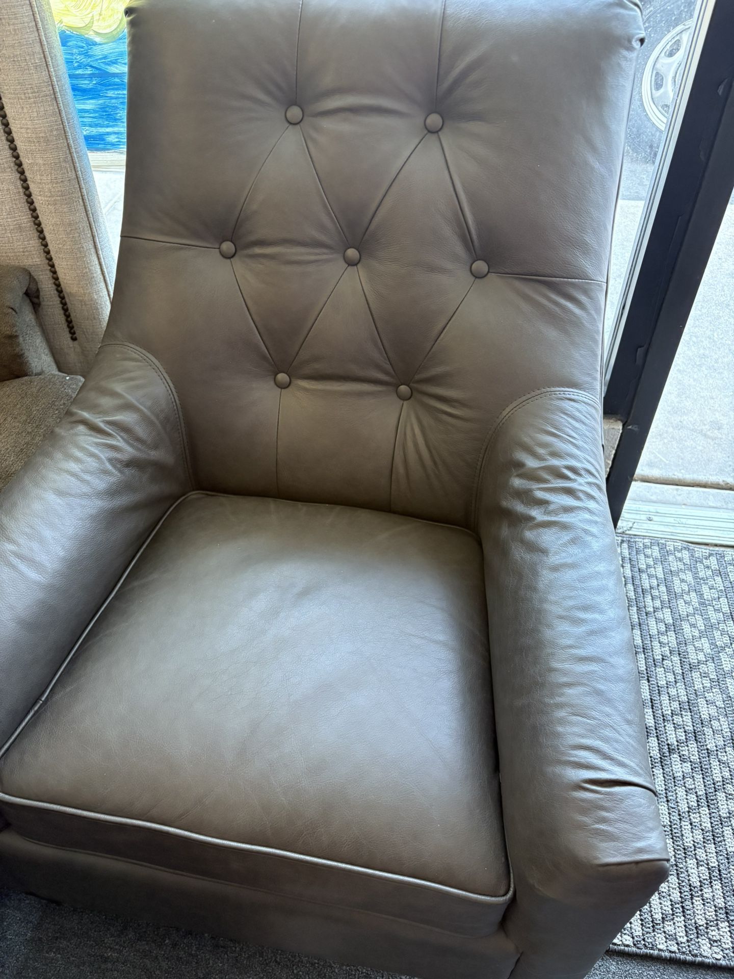 Lazy Boy Green Accent Chair $275. Can Deliver 