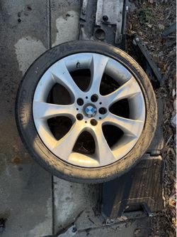 4 BMW  WHEELS with tires
