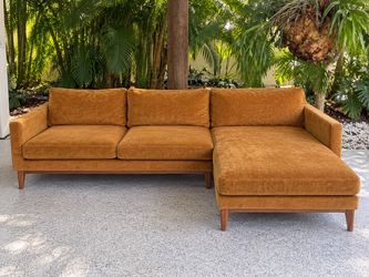 West Elm Parker 108” Chaise Sectional – Golden Oak Distressed Velvet