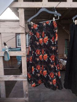 Womans Lg skirts