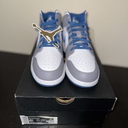 Jordan 1 Mid 