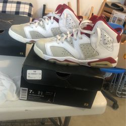 Jordan’s Boys 6 Retro Sz 7y