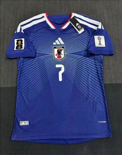 Top-notch details on the Japanese national football team's World Cup jersey
