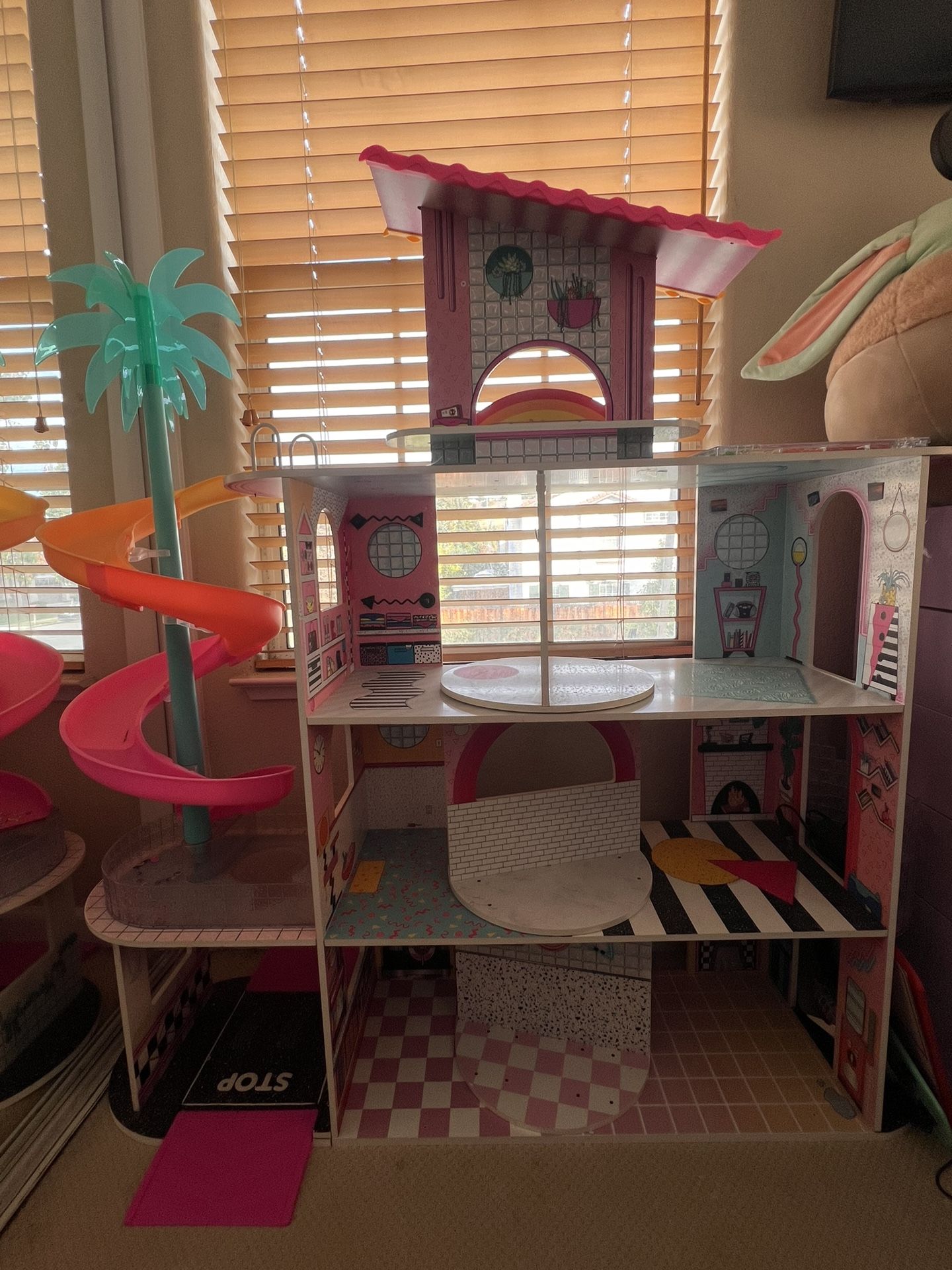 LOL Surprise Dollhouse