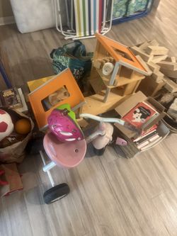 Toys & Boogie Boards