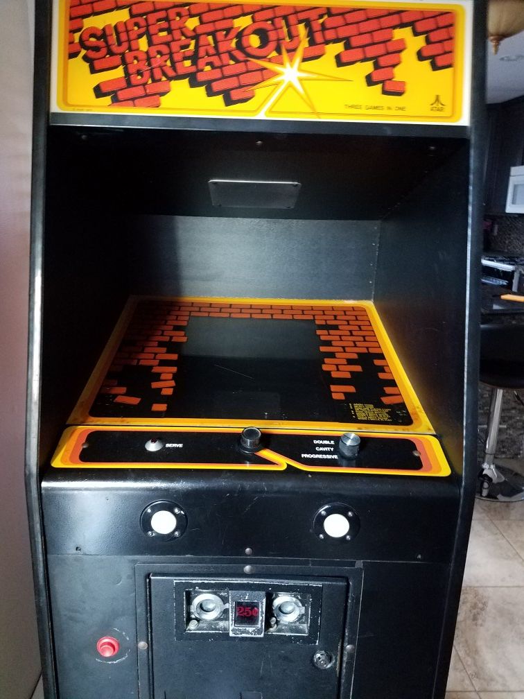 Original 1978 Atari Super Breakout Arcade machine