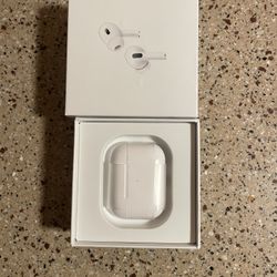 Apple AirPods Pro 2nd Generation with MagSafe Wireless Charging Case (USB‑C)...