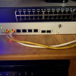 Sophos XG210 Firewall Router