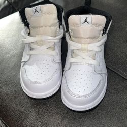Jordan 1 Mid