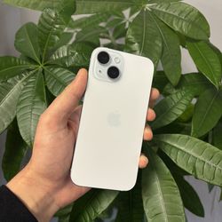 iPhone 15 - Unlocked - 256GB - No Face ID