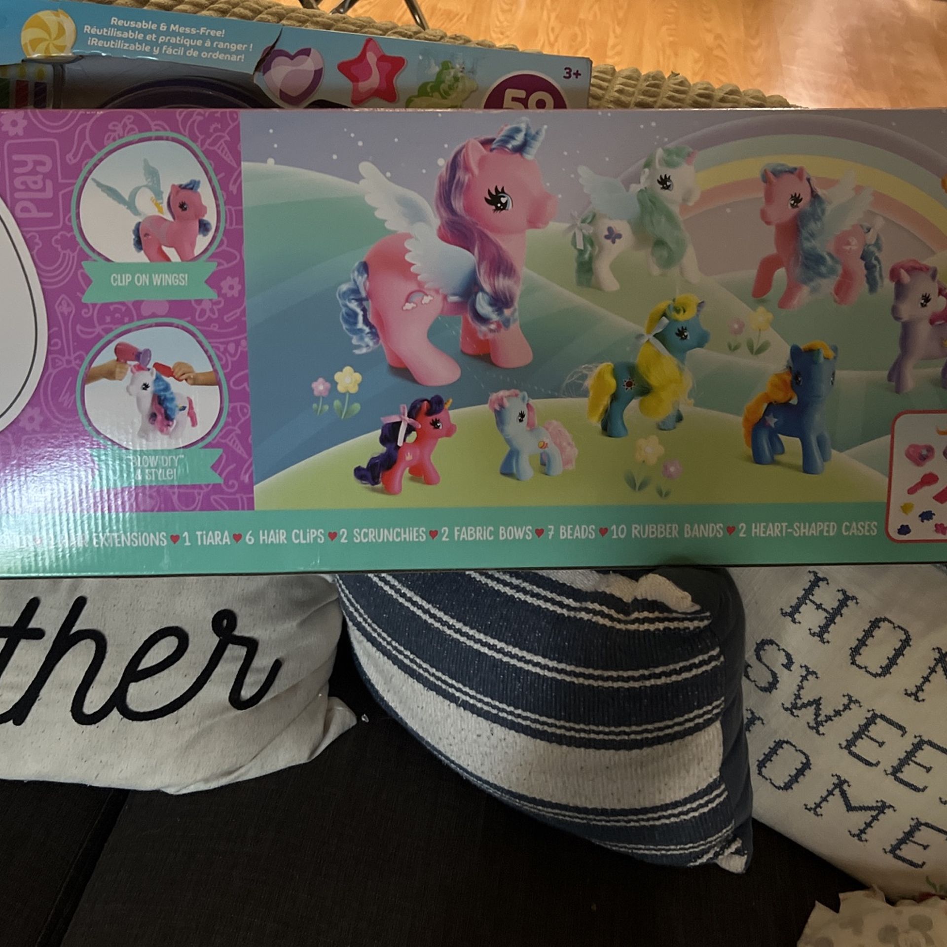 Unicorn Family Playset