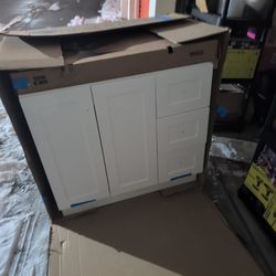 Bannister 37 in. Single Sink White Bath Vanity with Granite-Look Colorpoint White Cultured Marble Top (Assembled)