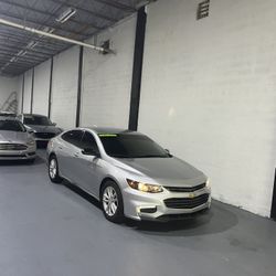 2018 Chevrolet Malibu LT $995 Down 