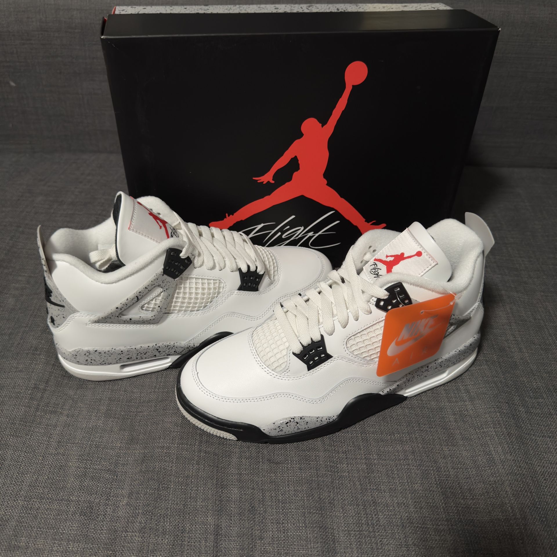 Jordan 4