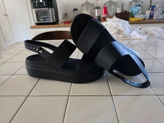 Crocs Black Platform Sandals
