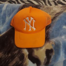TRUCKER HAT SNAPBACK
