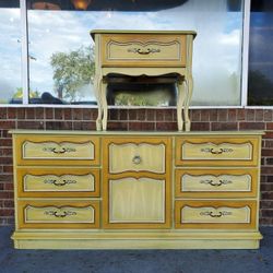 Dresser And Nightstand Set 