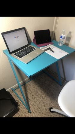 Brand New Desk ( Comes in box, Needs to be assembled, tool included)- Price is FIRM