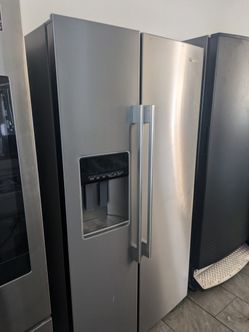 36 W Refrigerator Whirpool