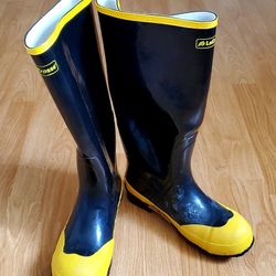 LaCrosse Economy Knee 16" Steel Toe Rain Wellington Work Boot -Mens 5, Womens 6