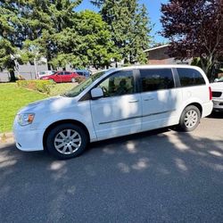 2016 Chrysler Town & Country