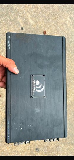 New Massive 1000.1D competition car amp $80