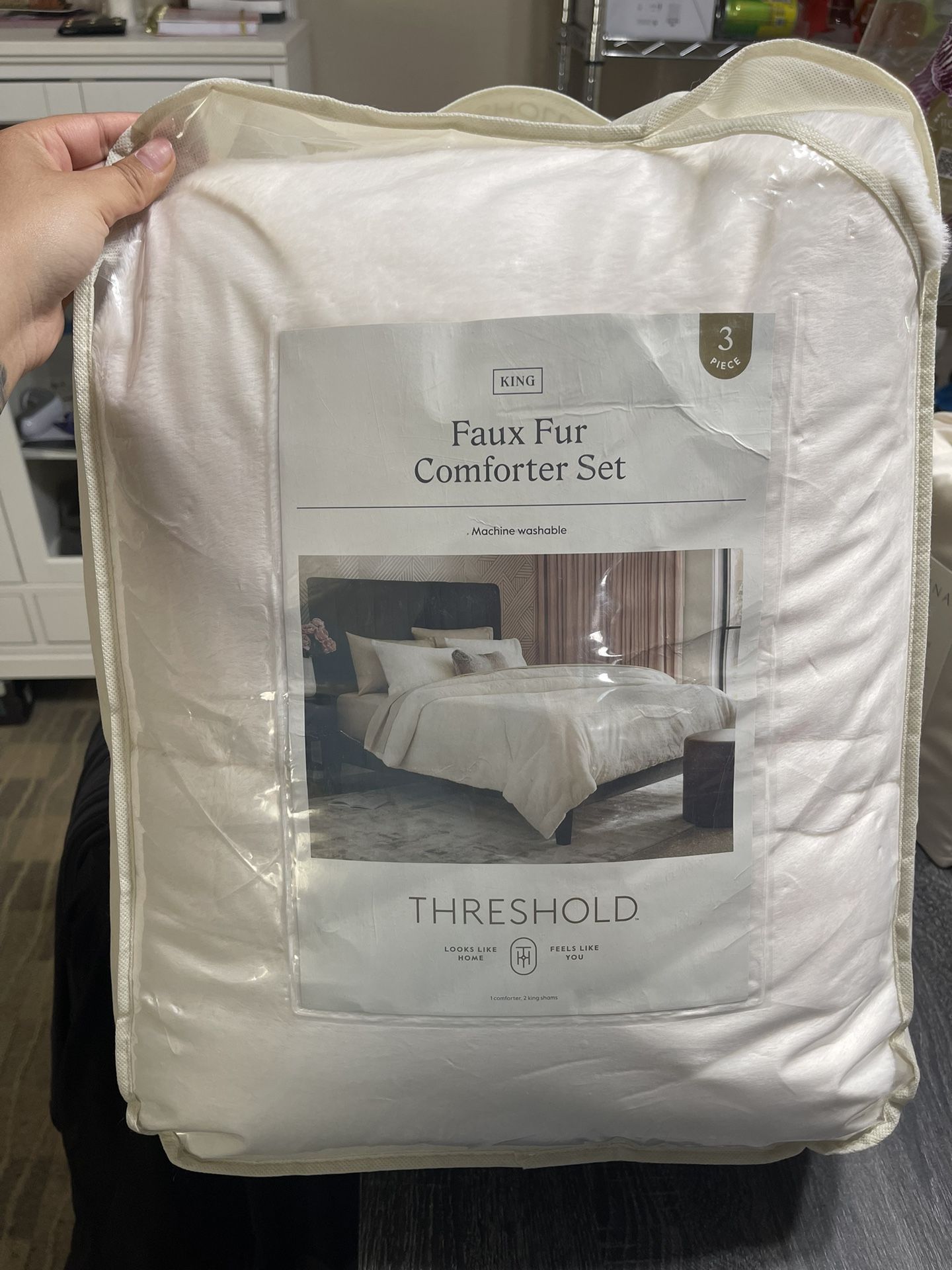 Threshold Comforter Set for Sale in Stockton, CA OfferUp