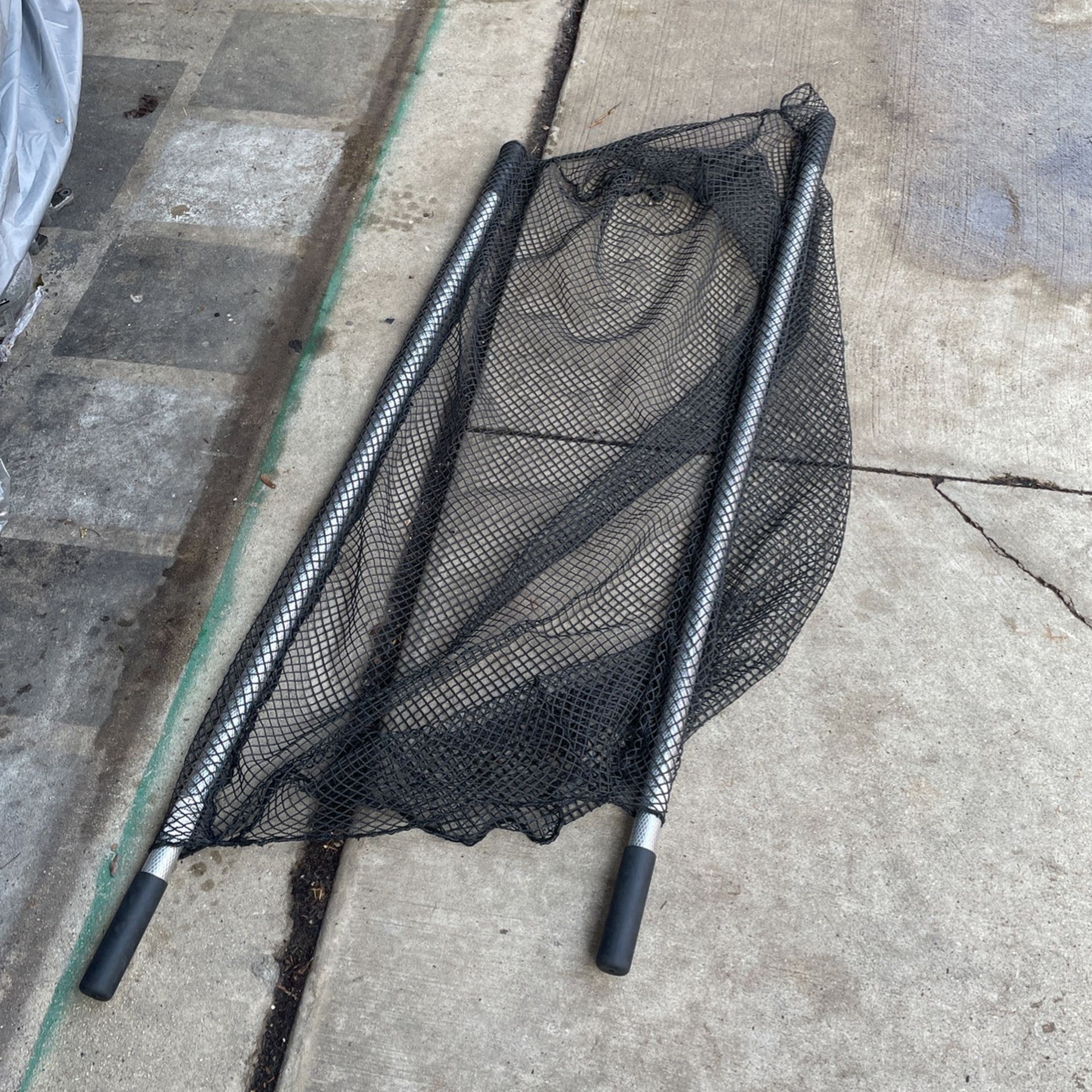 Musky Like New Fishing Cradle