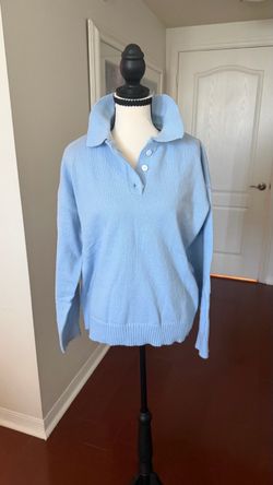 Women’s collared long sleeve sweater