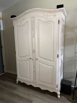 Armoire