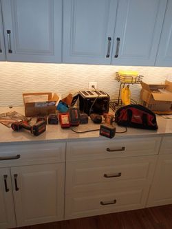Milwaukee drill multi tool 7 batteries