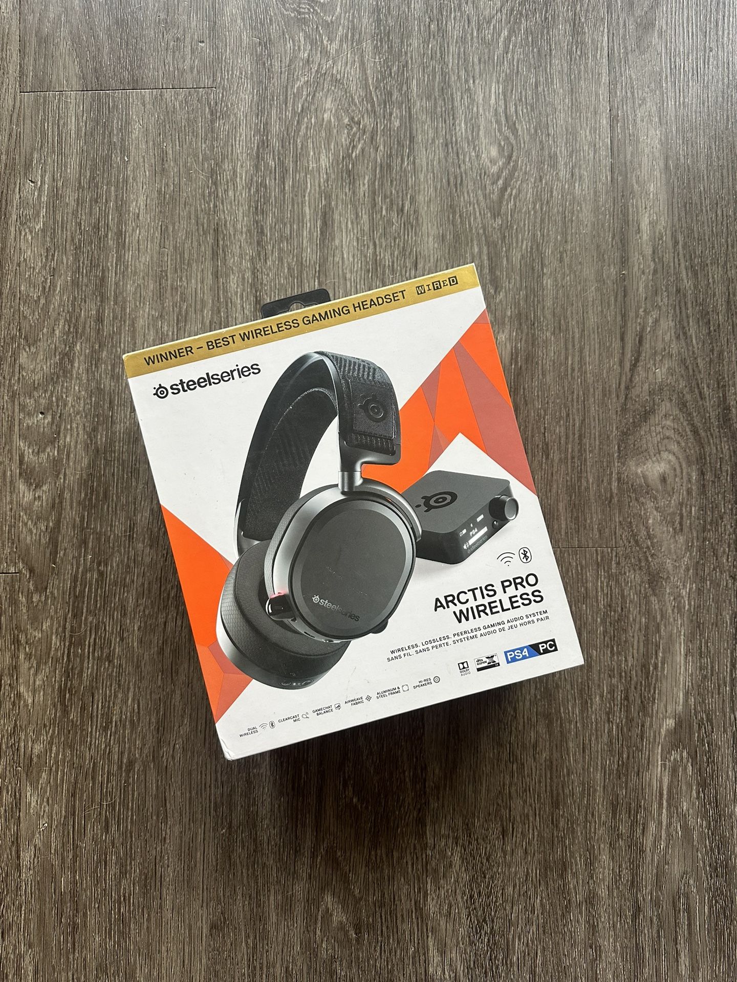 Steelseries Arctic Pro Wireless Gaming Headset