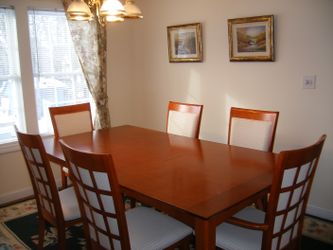 Dining table & chairs