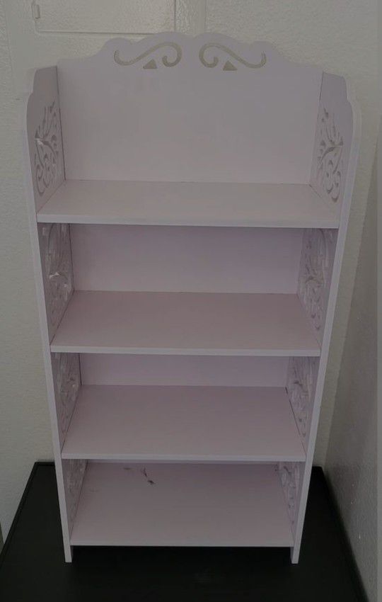 Carved White Shelves...READ the listing 