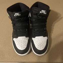 Jordan 1 Retro High OG "Black/White