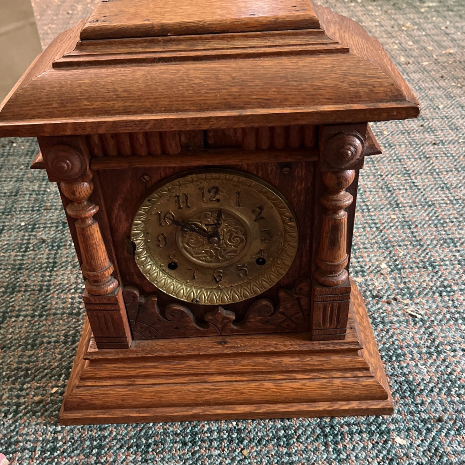 Very Nice Mantle Clock From 1935 Oak Is The Wood With Key!