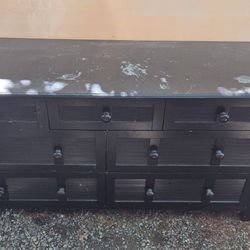 Dresser For Sale Price is negotiable 