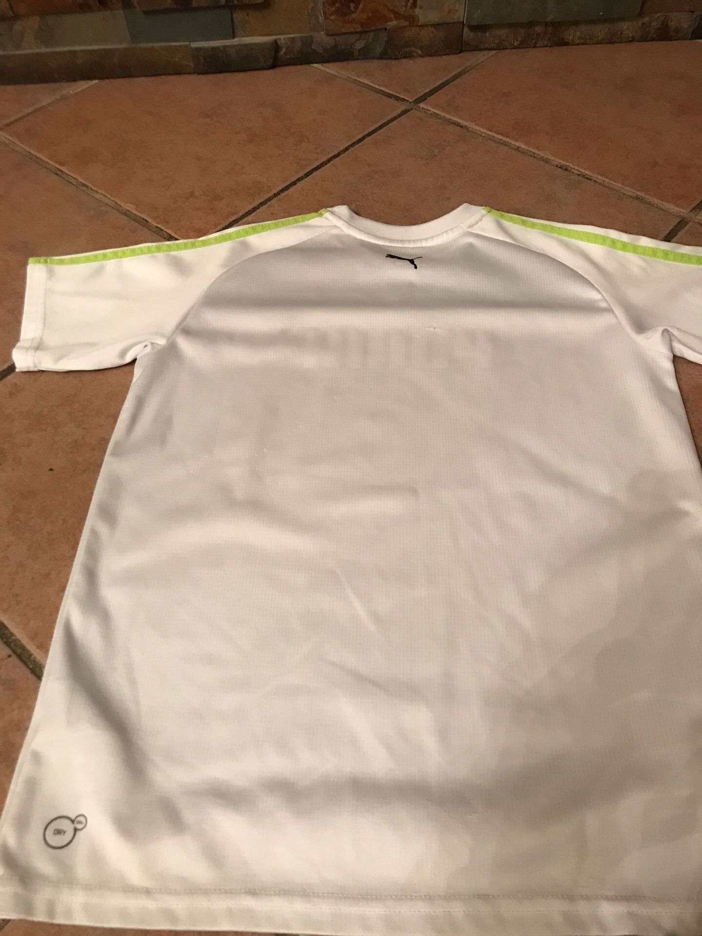 Camiseta para jovencito